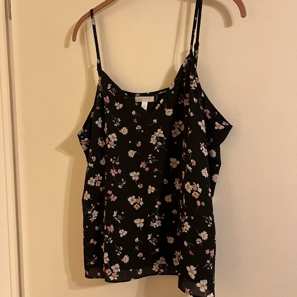 Black floral cami/tank top. XL. EUC